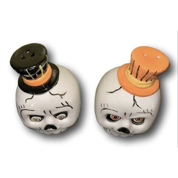 Transpac Ceramic Halloween Skulls Salt & Pepper Shaker Set - Picture 2 of 6
